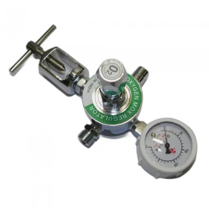 Single stage MOX regulator with yoke